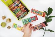 Чернослив "Фруктовый батончик неглазированный С ЧЕРНОСЛИВОМ",30 г. – батончик из чернослива с добавлением  с яблок и изюма, без подсластителей с добавлением витаминного премикса